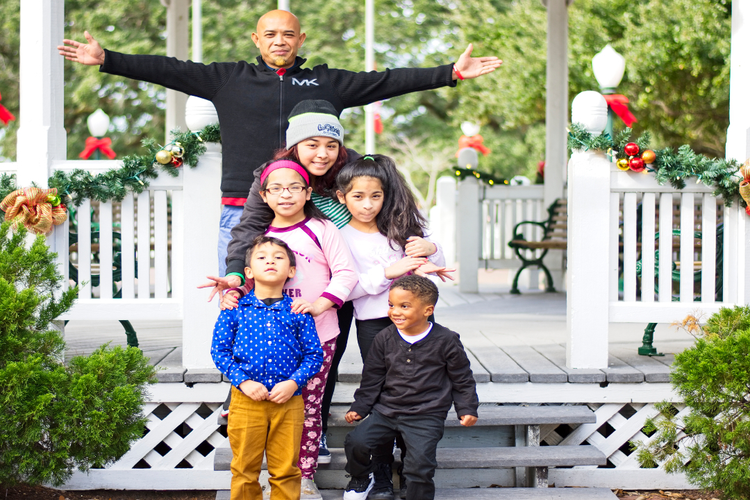 Christmas Family Photos at League City Park